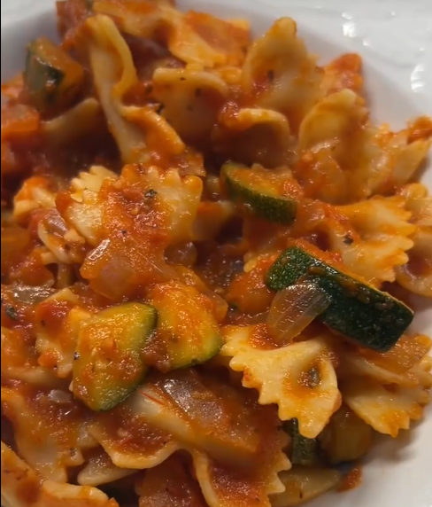 Pasta, Zucchini & Onion in Garlic Herb Red Sauce
